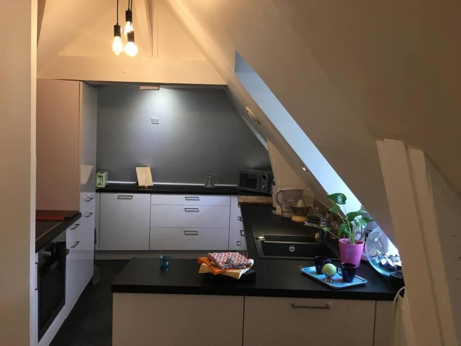 Bel Appartement Climatise Plein Centre Ville Poitiers Bagian luar foto